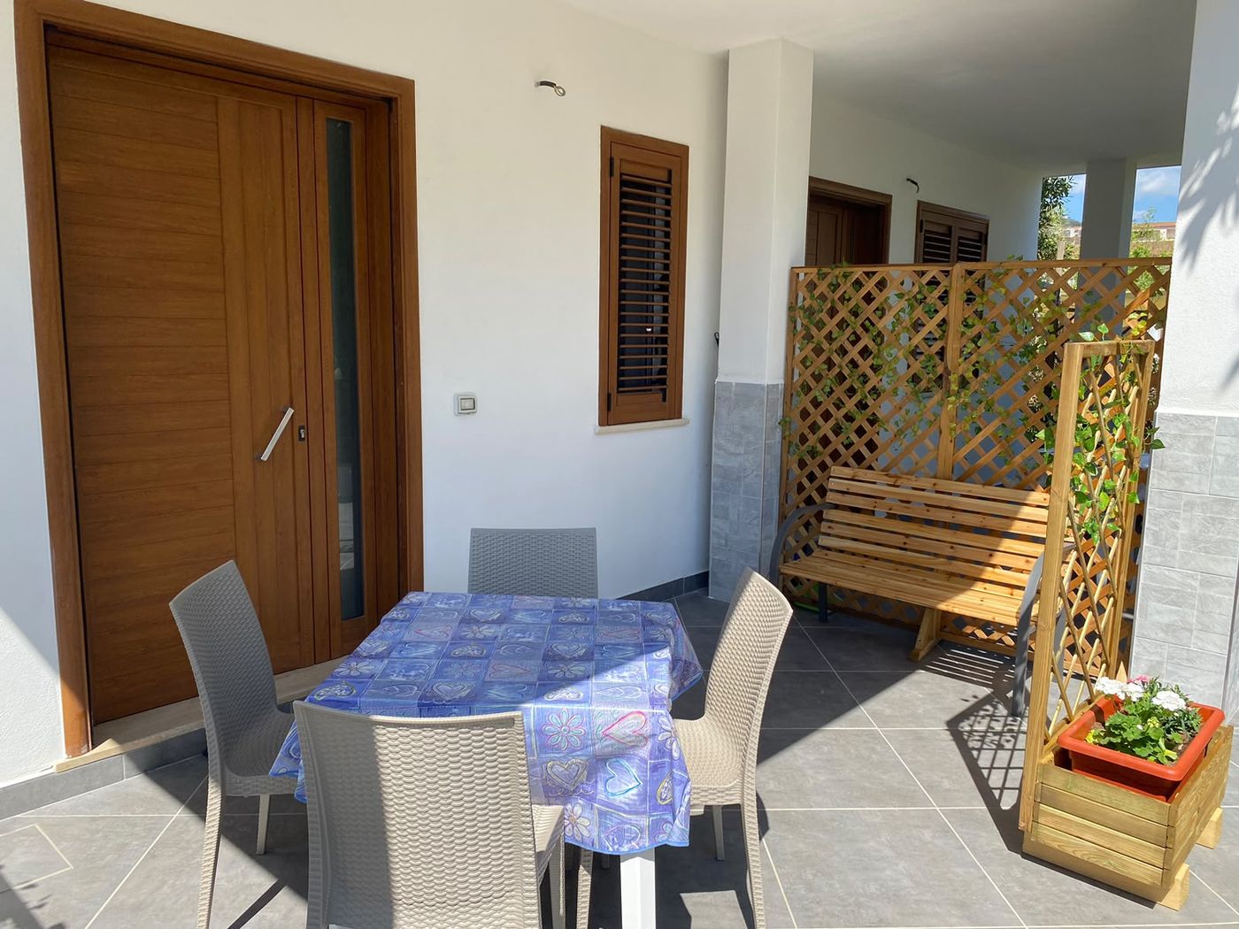 Bilocali con patio - patio con tavolo esterno